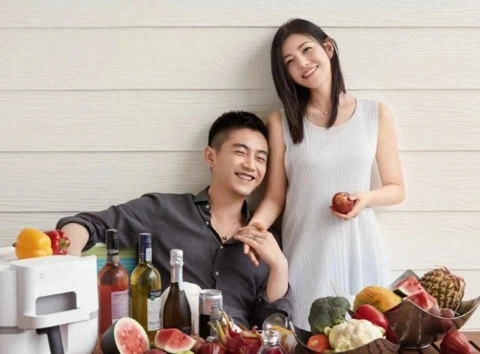 离世时年纪不大的12位演员,有的以为是退圈,没想到竟已故去多年