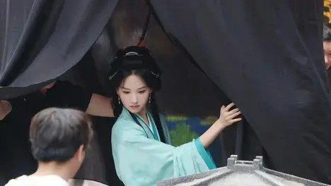 “香港第一恶人”去世同义子情同父子!亿万遗产继承成谜