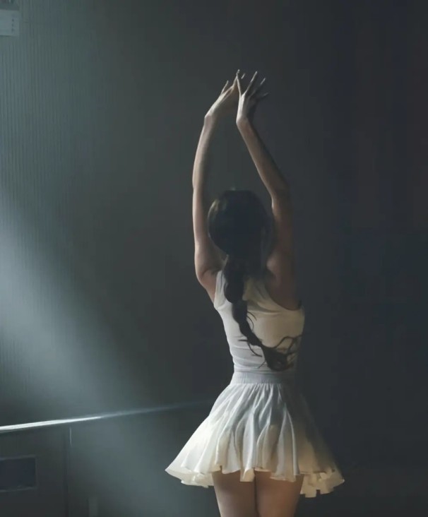 破界与重构：三部经典大尺度电影的深层系统设计与价值共鸣