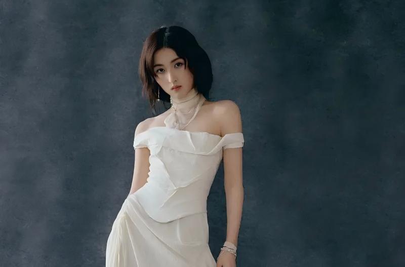 甜度拉满！周杰伦新歌MV藏求婚昆凌细节，特意叮嘱她穿漂亮点