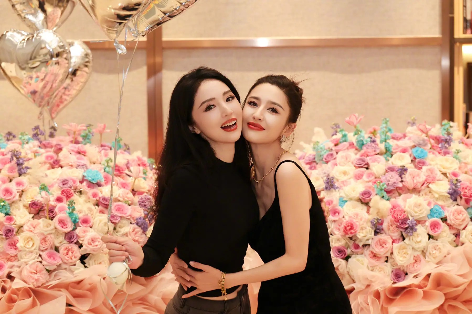 乔振宇12岁儿子近照曝光！完美复刻爸爸侧脸轮廓